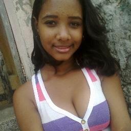 Geminiana , 15 anos . Soou uma pessoa legal e chata, namorando com Wagner Vinicius.