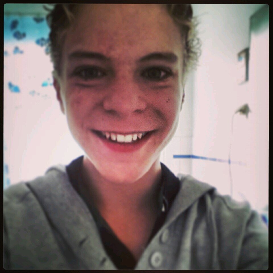 klein ~ blond ~ 16 years ~ WhatsApp: 06-19188354 ~snapchat: bartjeuhh ~ just follow♥♡