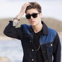 Cuenta dedicada al cantante que me enamoro con su voz y con su encanto. Fraaggie por naturaleza, gracias por sacarme esa sonrisa todos los dias @officialfraag