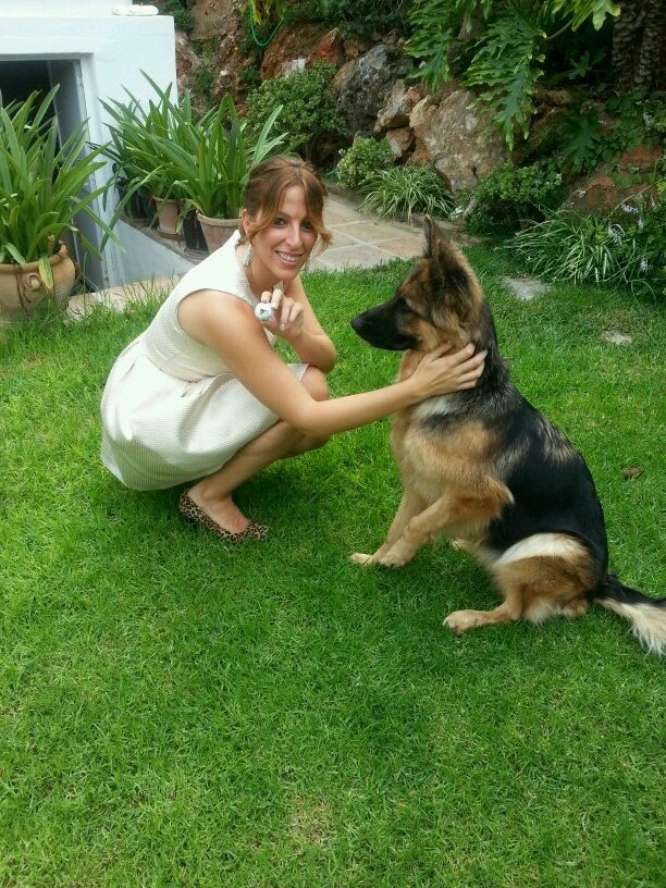 contenta de lo que tengo alrrededor, y como no intentando cumplir mis objetivos :)