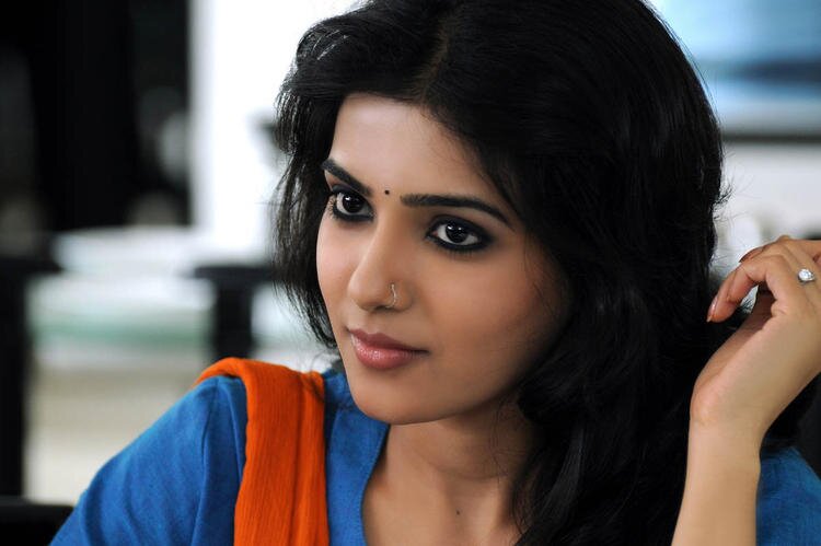 Simple and fun loving girl paked with some dirty stuffs..