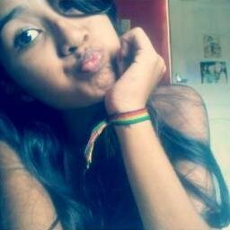 ♡16Anos..Aquariana,Amigah,Krinhosa,amorosa,loukiinha..Apaixonada por... CHOCOLATE&LASANHA~ ♥ ;3
Qr sabr mais??Então Me segue bb!