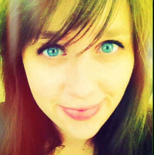 MitadColombiana's profile picture. Half Colombian film nerd.
Equal parts Leslie Knope, Hermione Granger and Amy Santiago.