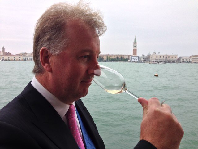 NZ Pinot Producer & UK Wine Importer with French fine wine heritage.Promotes exciting quality wines.Lover of English cricket/football.Intrigued by Asia-Pacific.