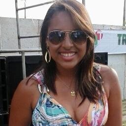 Sou uma garota como outra qualquer,insegura, gosto de sonhar e imaginar além do que eu possa viver.