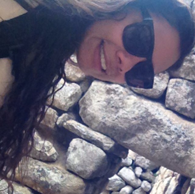 I'm your friend's friend with info to relay, anecdotes to tell and pics to share.