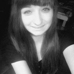 Si j'avais des pouvoirs magiques, j'enregistrerais mes rêves et te les montrerais pour te prouver que même la nuit, tu occupes mon coeur.