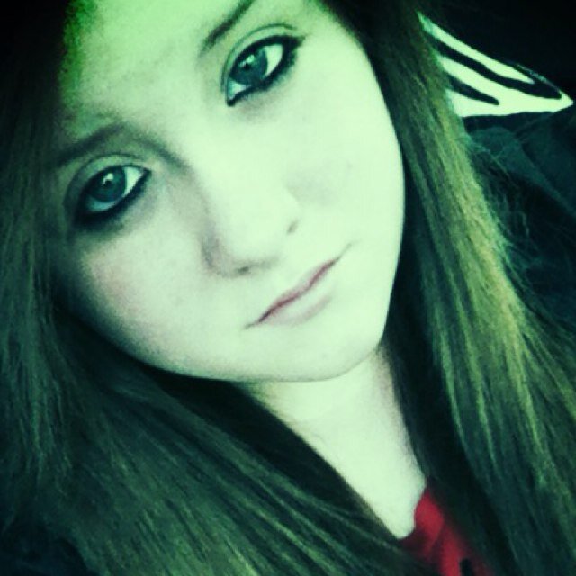 Im lacey and i love to talk im from girlsence and if u know me from there follow meh :) gs name is laceybug343 or my many bug and lacey accounts