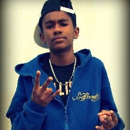 E ainda eu não entendo porq ele é recalcado
Vive me invejando e criticando oq eu faço ♪♫