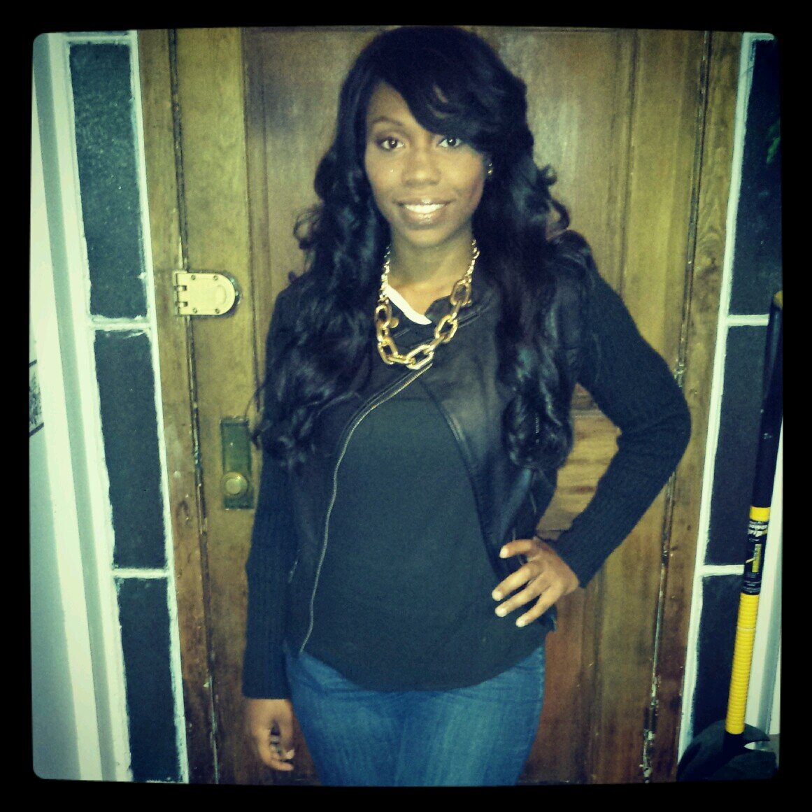 Im pretty laid back. I like to workout an play sports. But I do love a good party. But other than that im a Home Body.