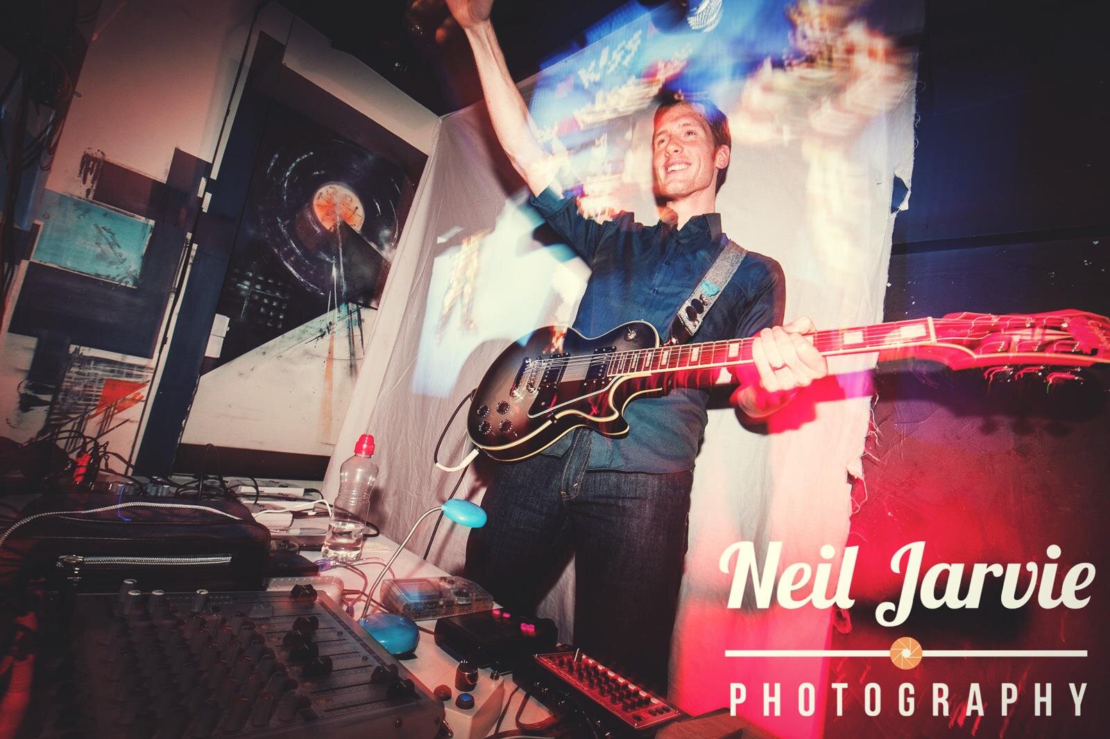 Retro electro pop rock.