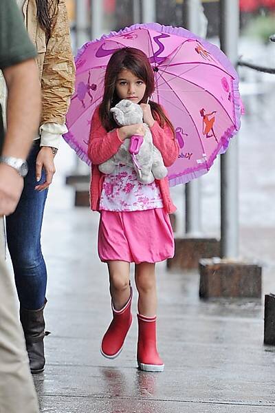 I love My Angel Suri Cruise, Love Cupcake.E Only Accepted What Fans From Suri Follow Me For This Page is A FC To Suri Holmes Cruise,Suri Cruise follows in!