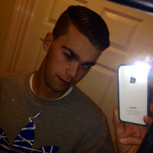 im 21 years old i enjoy music and sports i live in burton upon trent