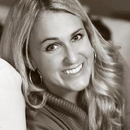 elbee19's profile picture. 