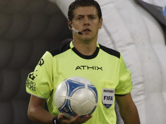 Info sobre el arbitro German Delfino.
NO SOY GERMAN DELFINO.                      SEGUIME Y TE SIGO ;)