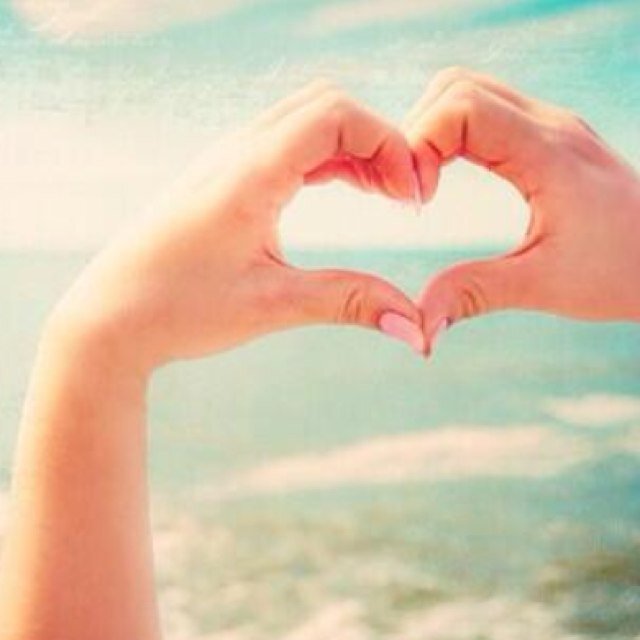 A list of things I love, if you have any things you love DM me and I will tweet them!!