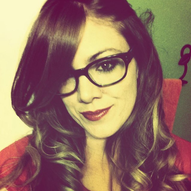 im a 31 year old pregnant & engaged dog groomer/ pillow designer. i love crafts and friends..
