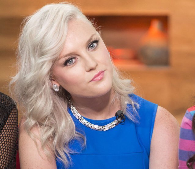 Hii! Queen Perrie here! Obey me,