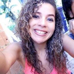 “Que bom seria acordar todas as manhã e te ver do meu lado, sentir teu cheiro e apreciar teu sorriso.”♬♪♩                   somentte meeu @WalissonNascimento ♡