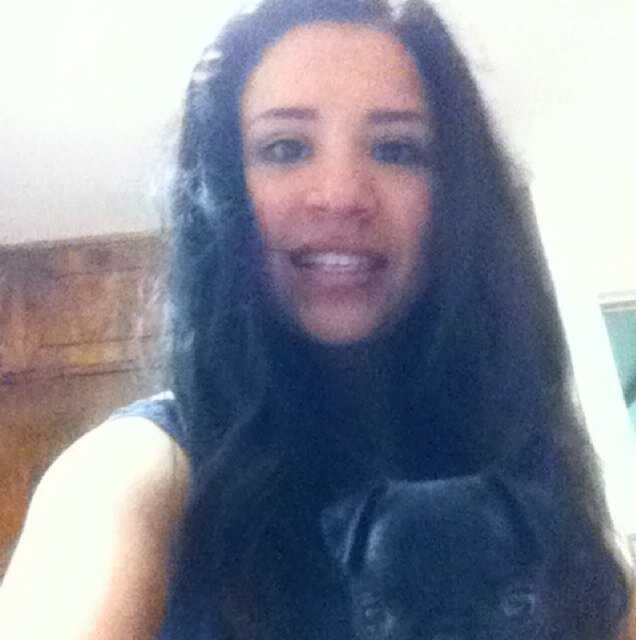 Futbolita, femenina, maestra, enamorada3 y con papitis:)