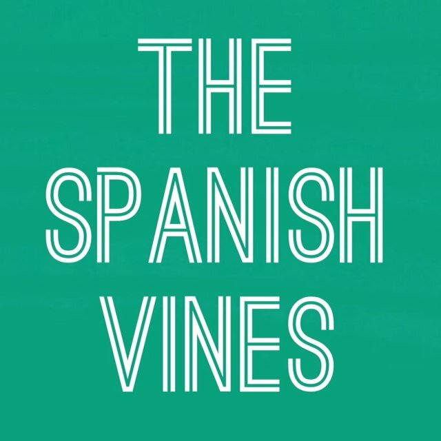 Welcome to The Spanish Vines! Bienvenidos a Los Spanish Vines! Follow us, we're back!