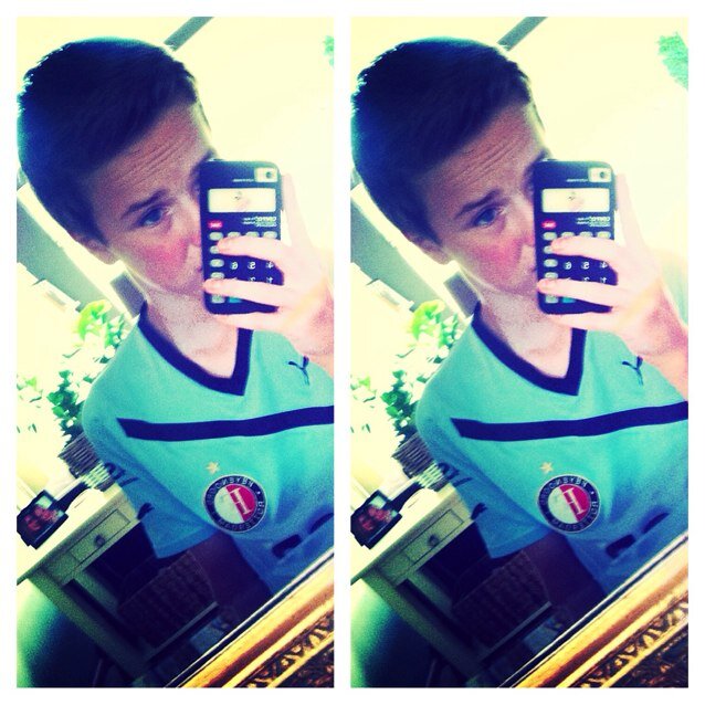 Robbin • 13 y/o • football • Calvijn • 2Mavo • cuties lisa & hannah. • bro's corstiaan & mark • zusje sylvaine • love my mama & papa ❤️