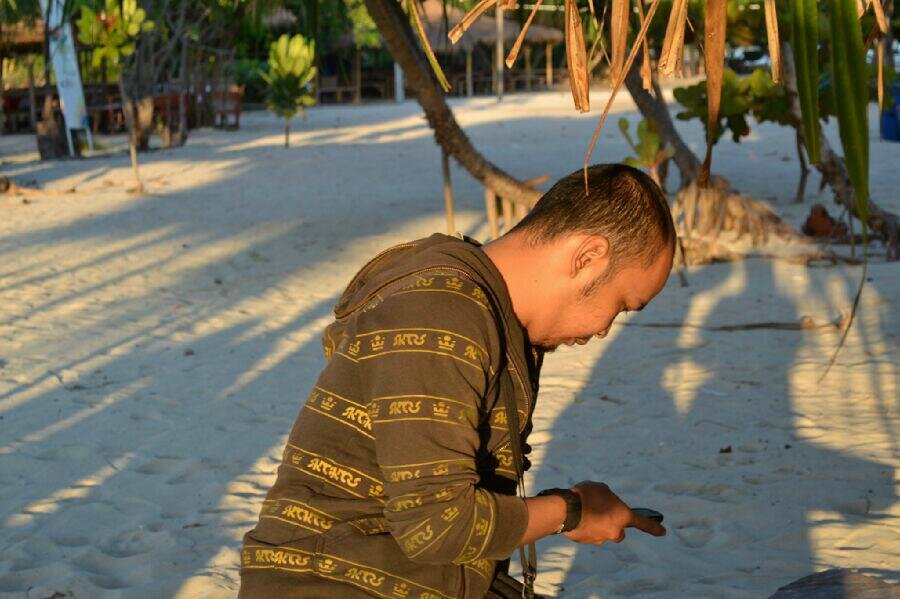 Aku adalah aku, bukan dia atau mereka, maka jangan samakan aku dengan dia atau mereka karna aku berbeda...Will be better !!!