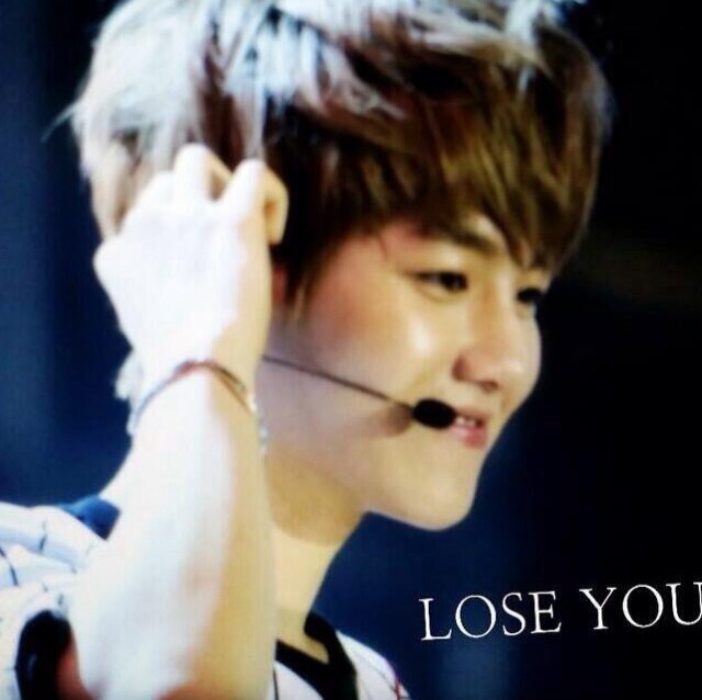 ย่าส์!! เค้าแบคกี้ผู้สดใส. ฟอลมาฟอลมาคุยกันนะ. . . . . . . . #BAEKHYUN #92line ❤ I'M NOT REAL BOTH.