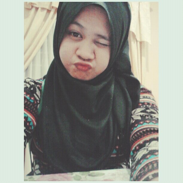 Hello... Its me ekin 17 y/o !! Calon SPM,, ^^ u follow i follow u back k dear! :* #TeamSingle ,,bb user ...  ^^ ♡ 259E330F ♡