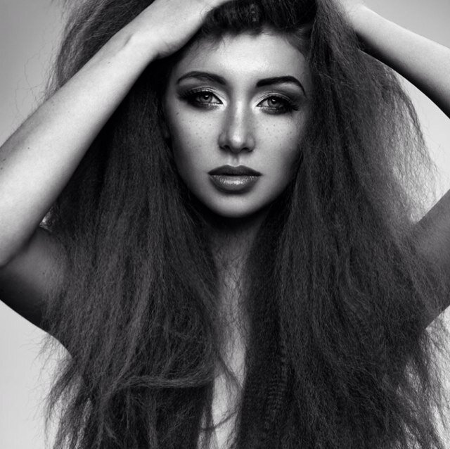 Feminist • Writer • Model • Hooper • Social Media Specialist •