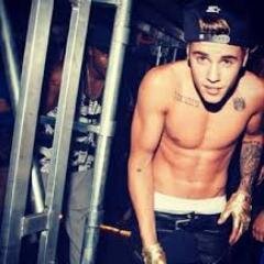 Fans of Justin Bieber, if you follow me I will follow, but only to fans of 1D, but would help me greatly if you follow me. Thanks and kisses