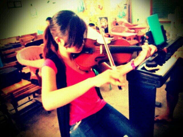 jaryliee's profile picture. 09/22/99 | Violin | Guitar | Little Black Star | Follow me and ask for a followback ||