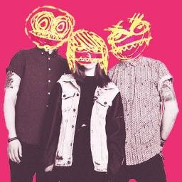 This is an Paramore fanbase. 'Paramore' is out worldwide! Get it now on iTunes: http://t.co/IvQYNVRwuW