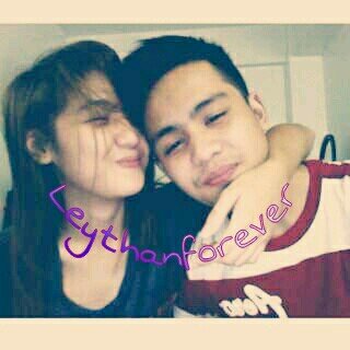 If you think @IraMndz is Handsome, Follow us♥ |