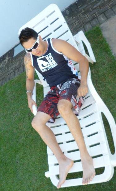 ola garotas,gosto de sai diverti nas baladas e curti tudo de bom,qero conhecer vcs me add aki e no face!!https://t.co/xnZHmTK82n