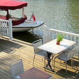 Oxford's unique riverside cafe, restaurant and boating venue