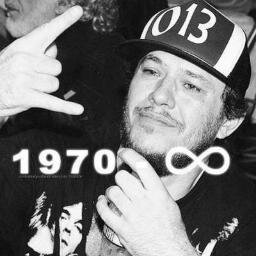 Alexandre Magno, conhecido mundialmente por Chorão ★ 09/04/1970 † 06/03/2013 ∞