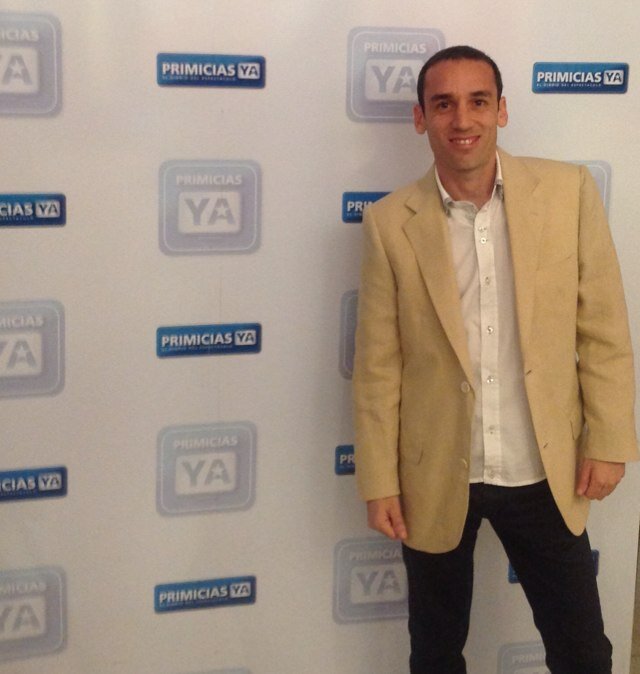Conductor de radio y televisión. Actualmente en AM 890 Radio Libre transmitiendo en vivo los sorteos de las Quinielas Argentinas.