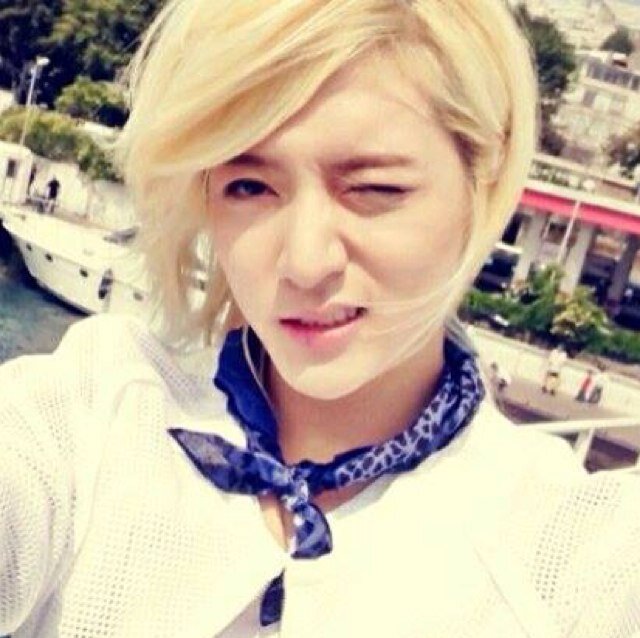 เร็นจากวงNu'est!! ฟอลมาคุยกันได้นะคับ My Big Bro @_DaeHyunCzBOT *Real @ChoiGoRen *//07.10.56
