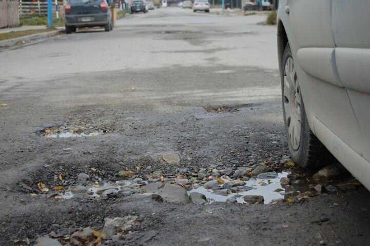 Vecinos indignados por la destrucción de las calles de Ushuaia. Basta de negligencia