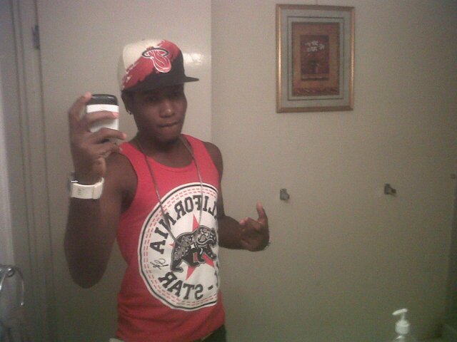 ⌣̊┈̥-̶̯͡»̶̥» __̅̅_̅̅̅Shane Supa® Bovell_̅̅̅_̅̅_ ⌣̊┈̥-̶̯͡»̶̥» the one man u would want too meet tweet jokes to make u laugh and love music,football and dance