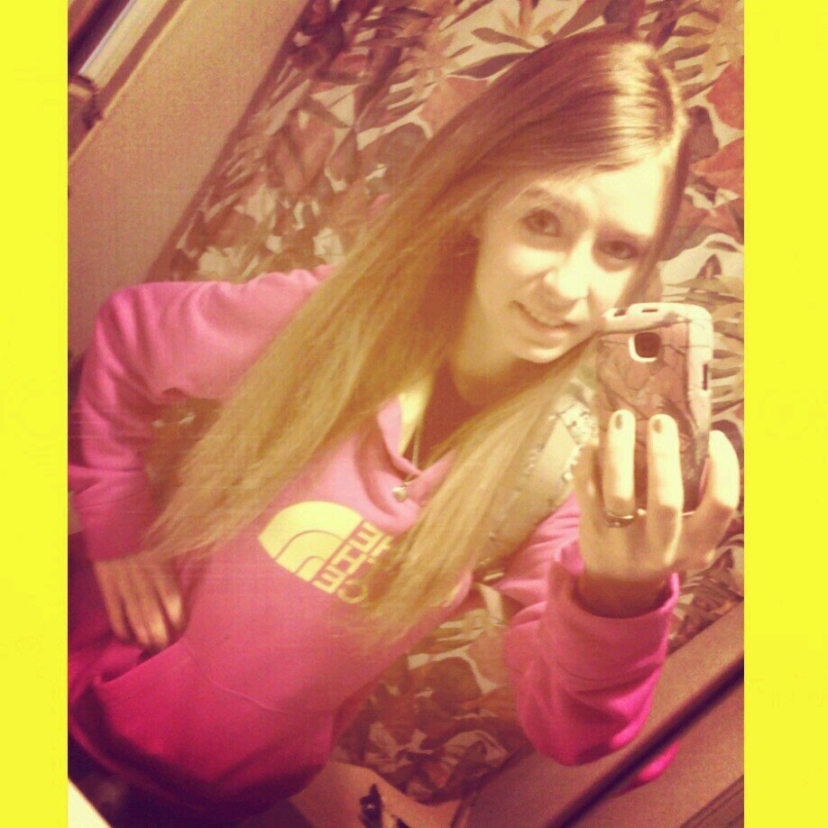 Senior, 17, advanced art & photographer! *Comet-Class of 2014!* (:! (: Follow me?(: