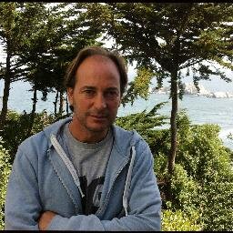 Consultor de Planificación Estratégica y Gestión de Empresas y Organizaciones. Escritor, Kitesurfista y Esquiador en búsqueda del Equilibrio