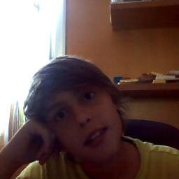AGRADABLE Y CARIÑOSO SOBRETODO CON VOSOTRAS.             TENGO 13 AÑOS