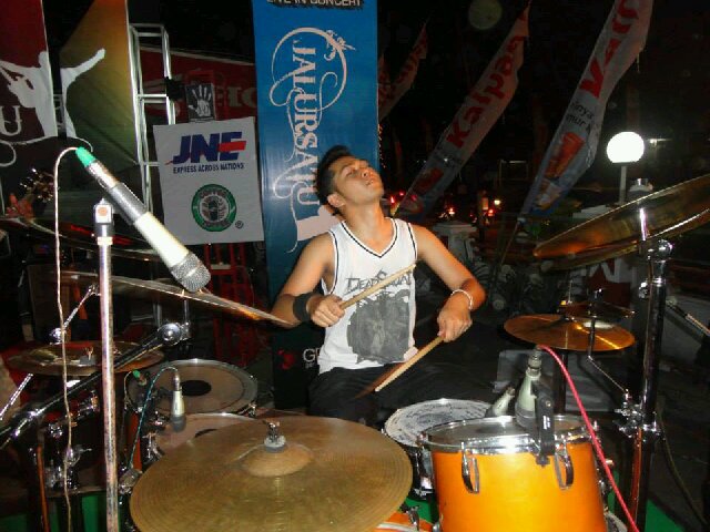 Music is my soul,drummer of voyeuris (thrash metal),defeated murder (deathcore),black knight (power/heavy metal)