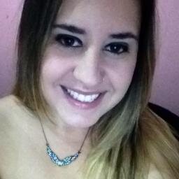 Amo namorar, ler, bebemorar, pizza e praia! Minha Tolerância é zero mas tenho um coração enorme e amo minha família e amigos incondicionalmente!! ♥