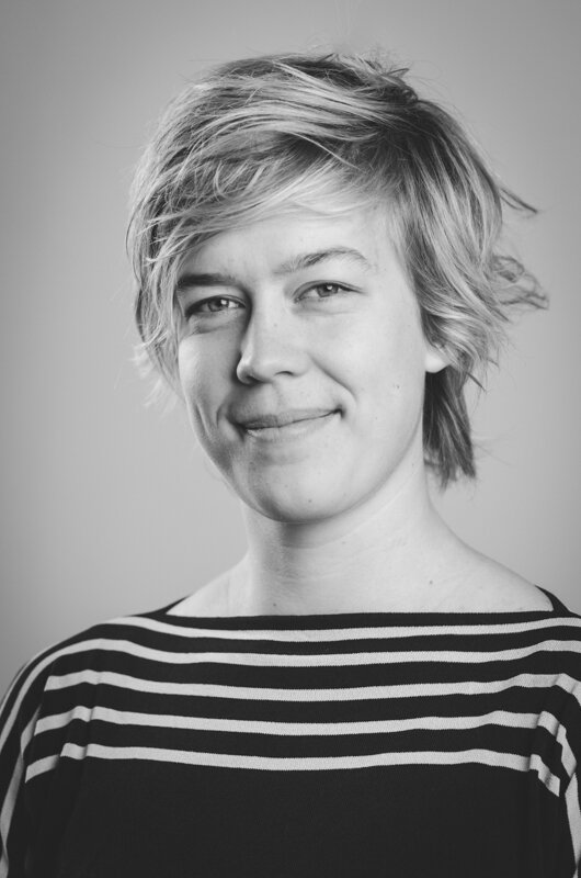Studerende på Den frie Lærerskole og nu efterskolelærer i Humble med hang til folkemusik, rulleskøjter og kolde dukkerter