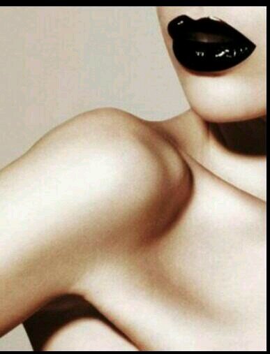 self harm / ED / bisexual / depression / anxiety disorder.