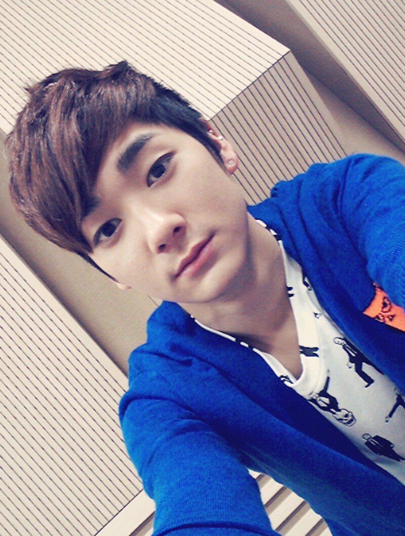 ↷ ✩ —Verified RolePlayer @paperstarrp |Aron of Nu'est/ #93liner / im too fabulous for you kk/  ✩