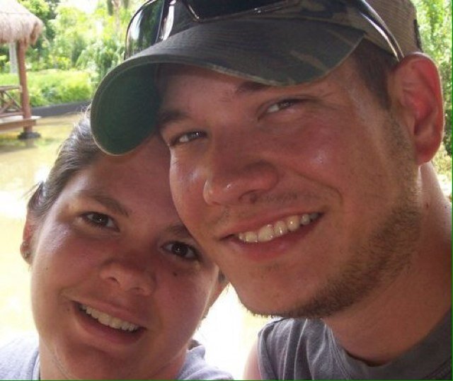 Hi my name is Jessica. I'm 29 years old. Been married for 8 years. GEAUX TIGERS!!! GO KASEY #5